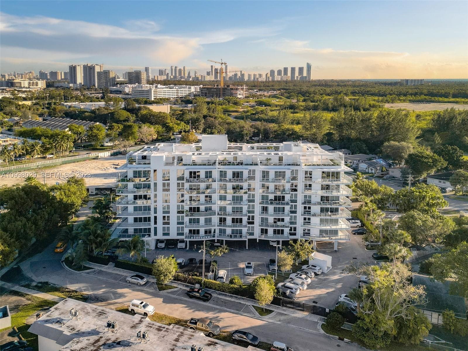 13800 Highland Dr # 504, North Miami Beach, FL 33181 — zdjęcie 2
