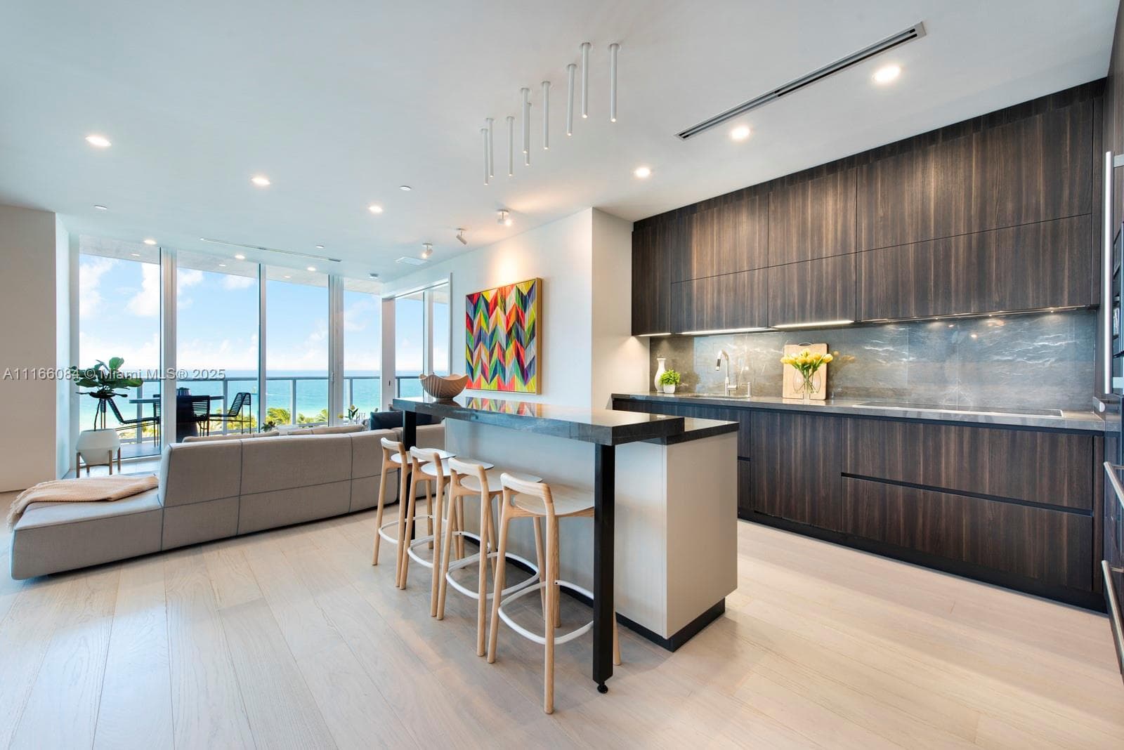 100 S Pointe Dr # 908, Miami Beach, FL 33139