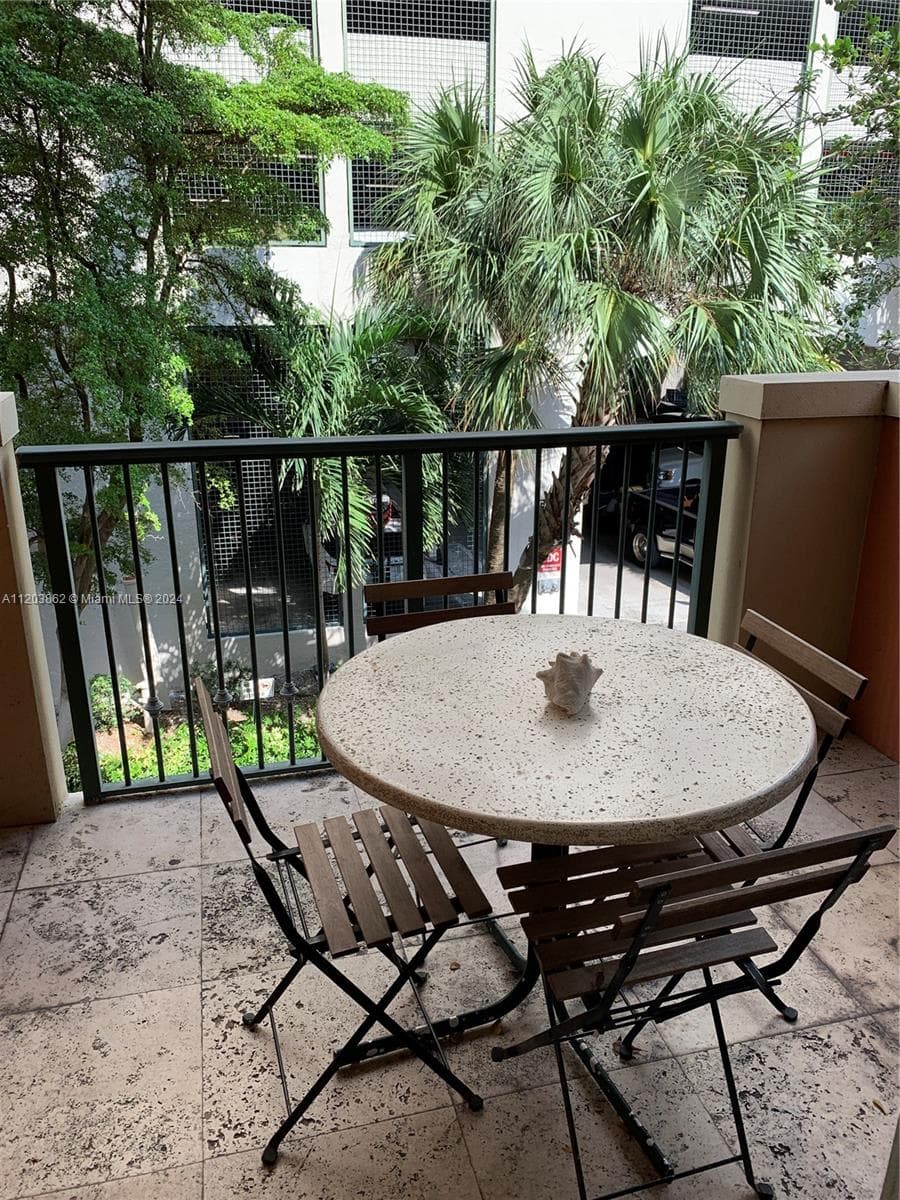 2951 S Bayshore Dr # 417, Miami, FL 33133