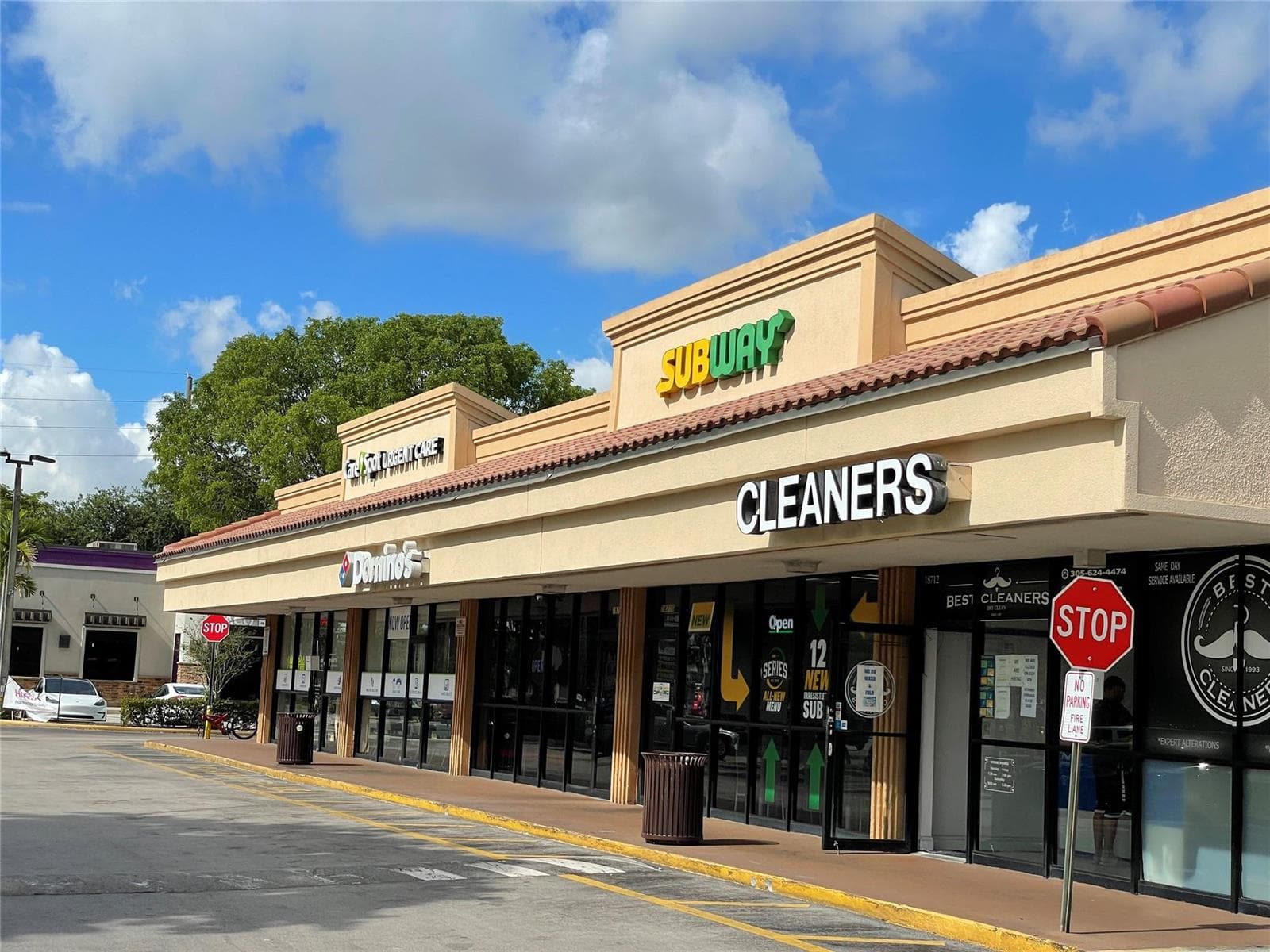 18606 NW 67th Avenue, Hialeah, FL 33015 — zdjęcie 3
