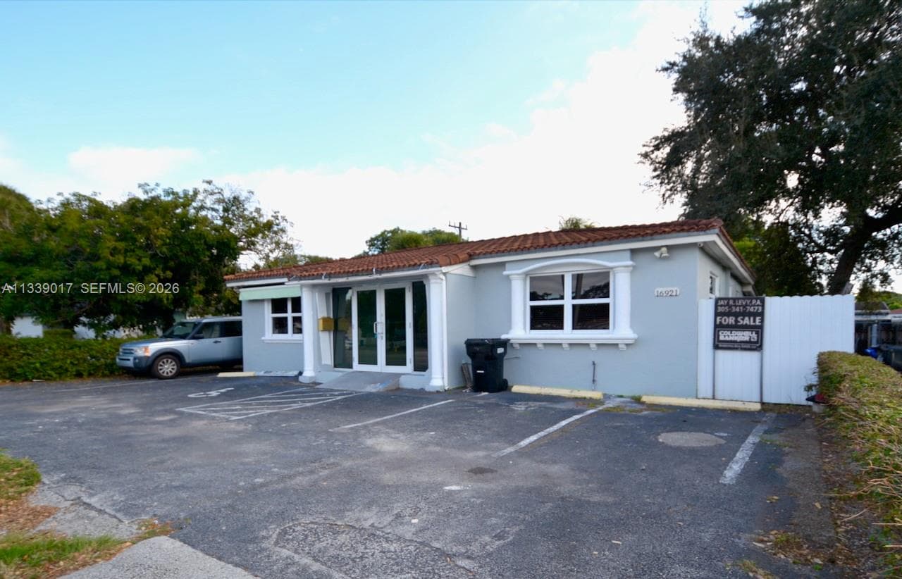 16921 NE 6th Ave, North Miami Beach, FL 33162 — zdjęcie 2