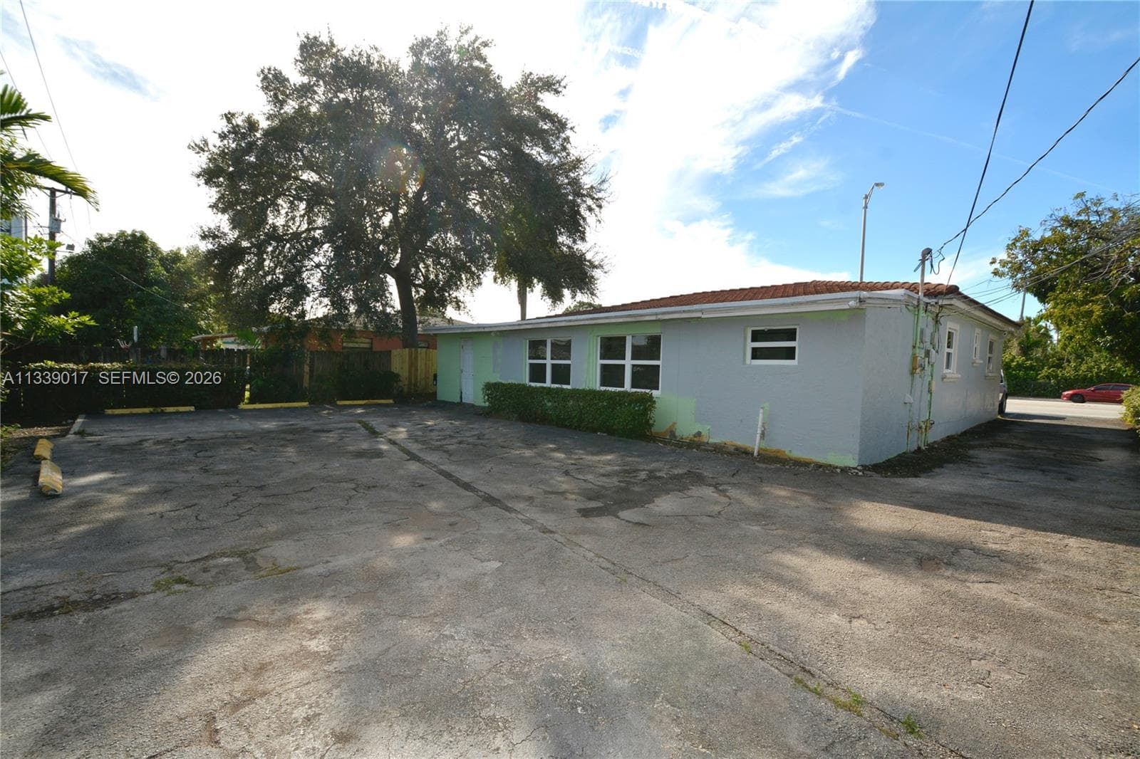 16921 NE 6th Ave, North Miami Beach, FL 33162 — zdjęcie 3