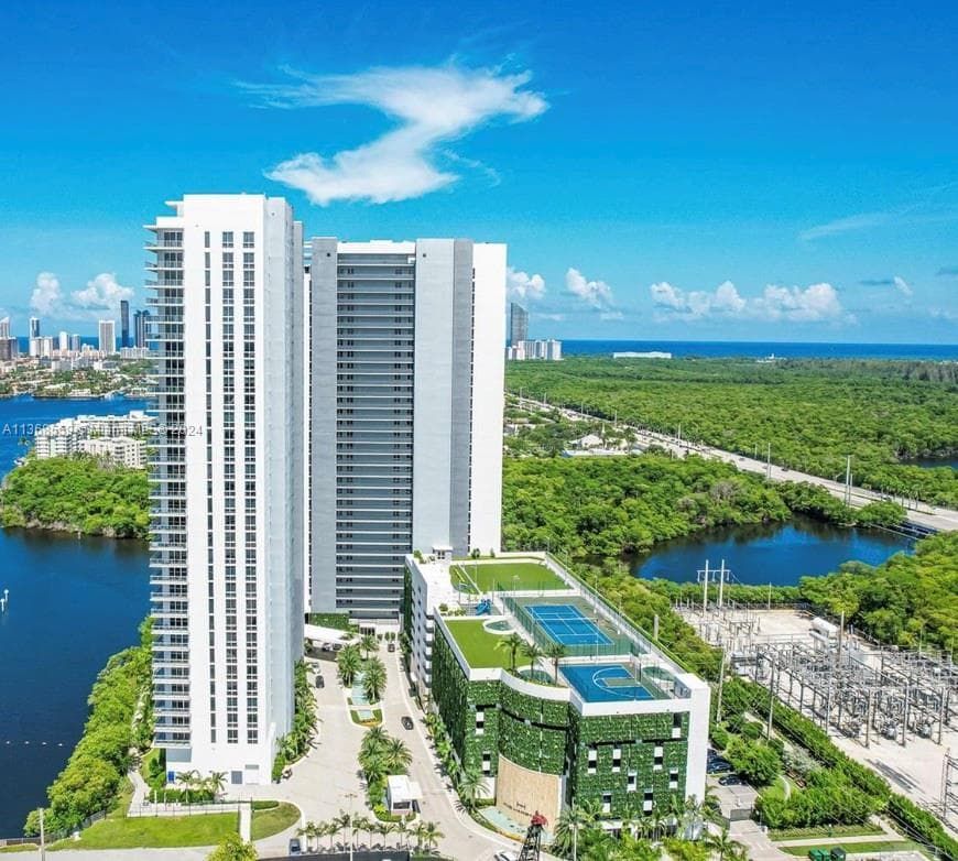 16385 Biscayne Blvd # 7, North Miami Beach, FL 33160 — zdjęcie 2
