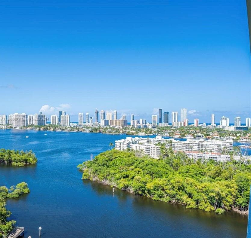 16385 Biscayne Blvd # 7, North Miami Beach, FL 33160 — zdjęcie 3