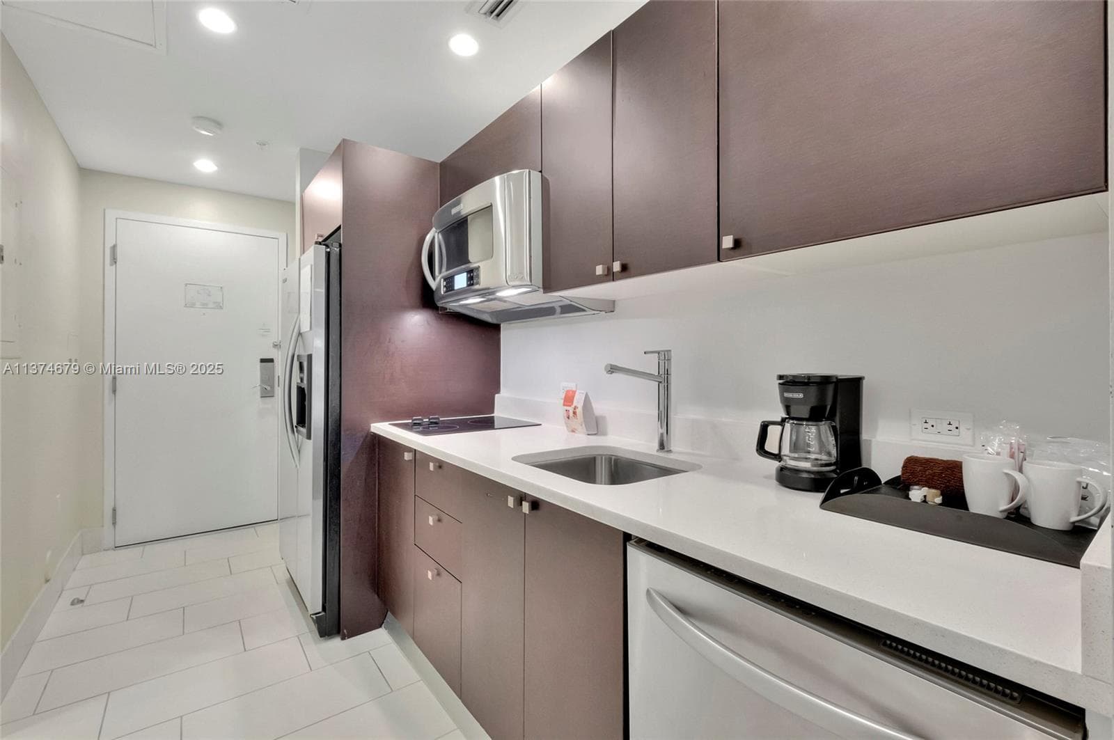 5300 NW 87th Ave # 606, Doral, FL 33178 — zdjęcie 2