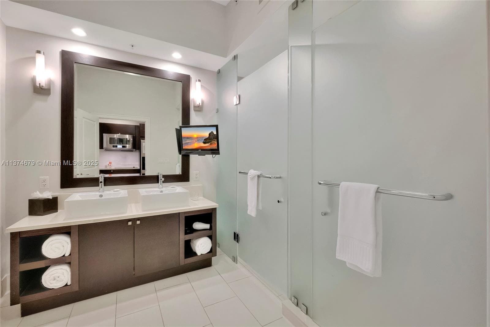 5300 NW 87th Ave # 606, Doral, FL 33178 — zdjęcie 3