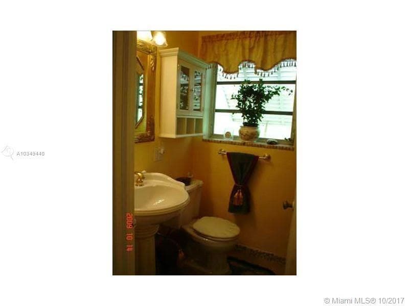 9324 Abbott Avenue, Surfside, FL 33154 — zdjęcie 5