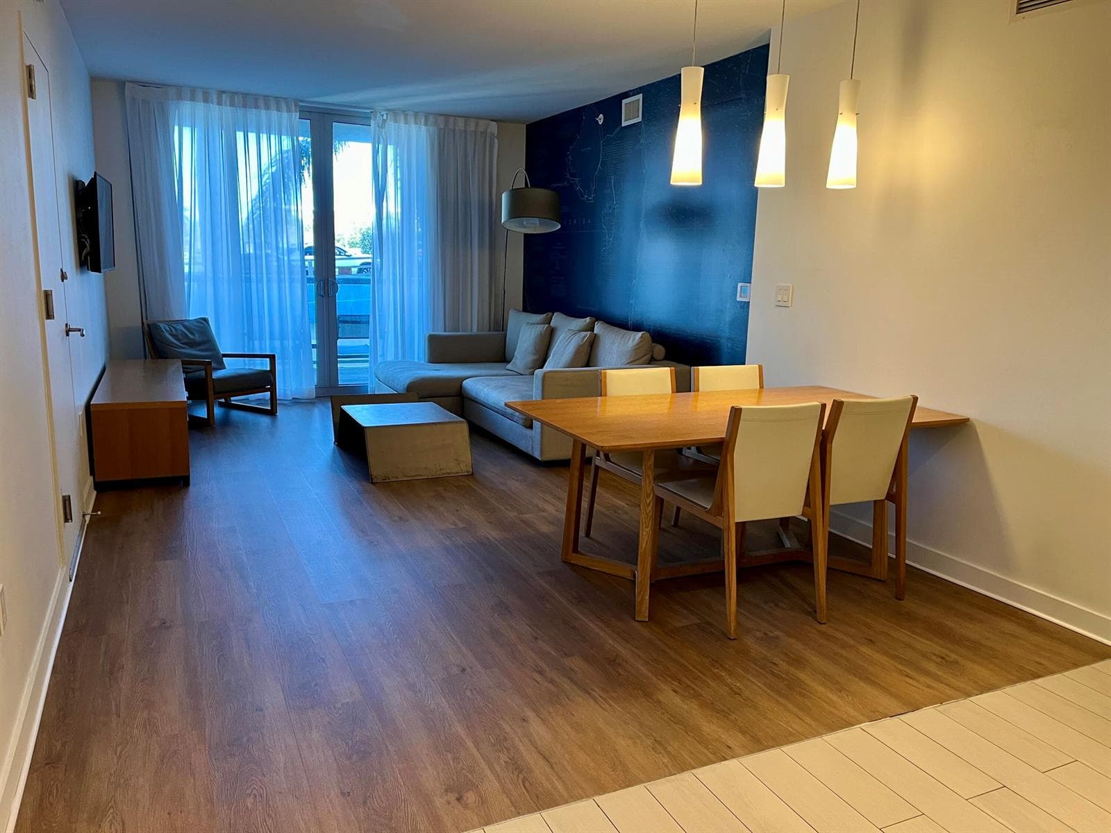 2602 E Hallandale Beach Boulevard # R308, Hallandale Beach, FL 33009 — zdjęcie 2