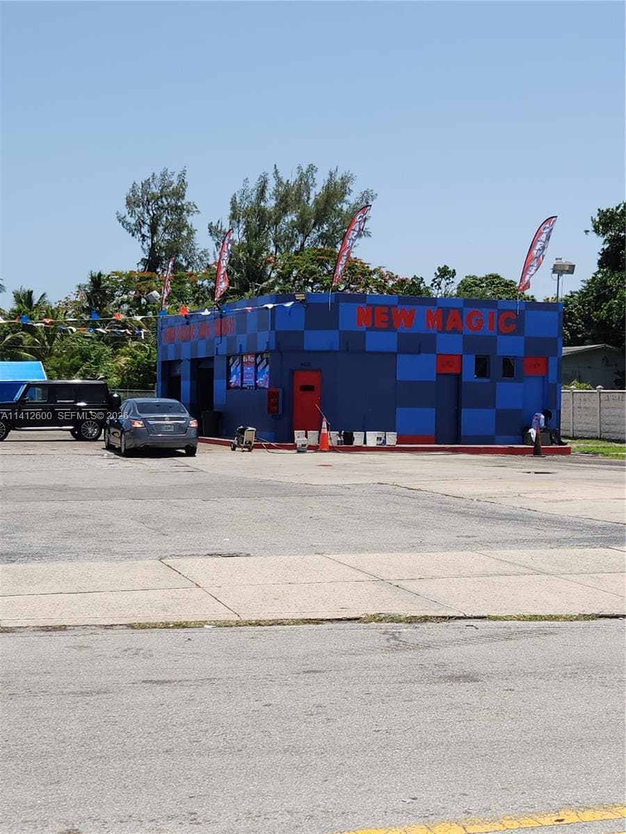 4420 NW 7th Ave, Miami, FL 33127 — zdjęcie 4