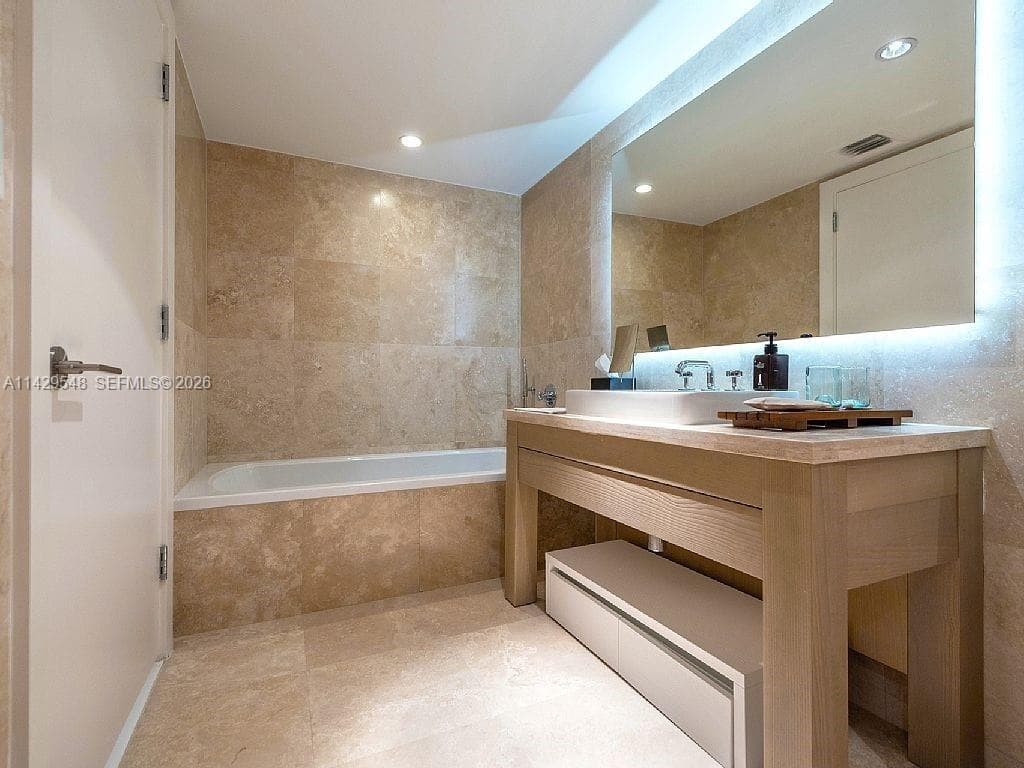 102 24th St # 1006, Miami Beach, FL 33139 — zdjęcie 5