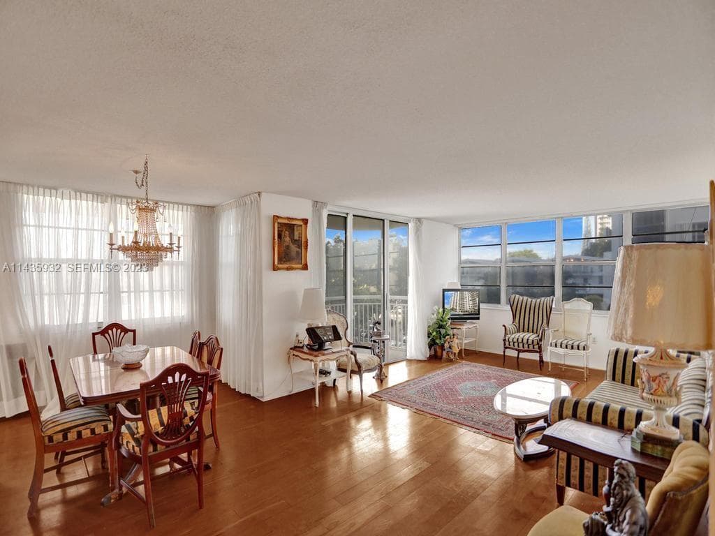 18051 Biscayne Blvd # 304, Aventura, FL 33160 — zdjęcie 2