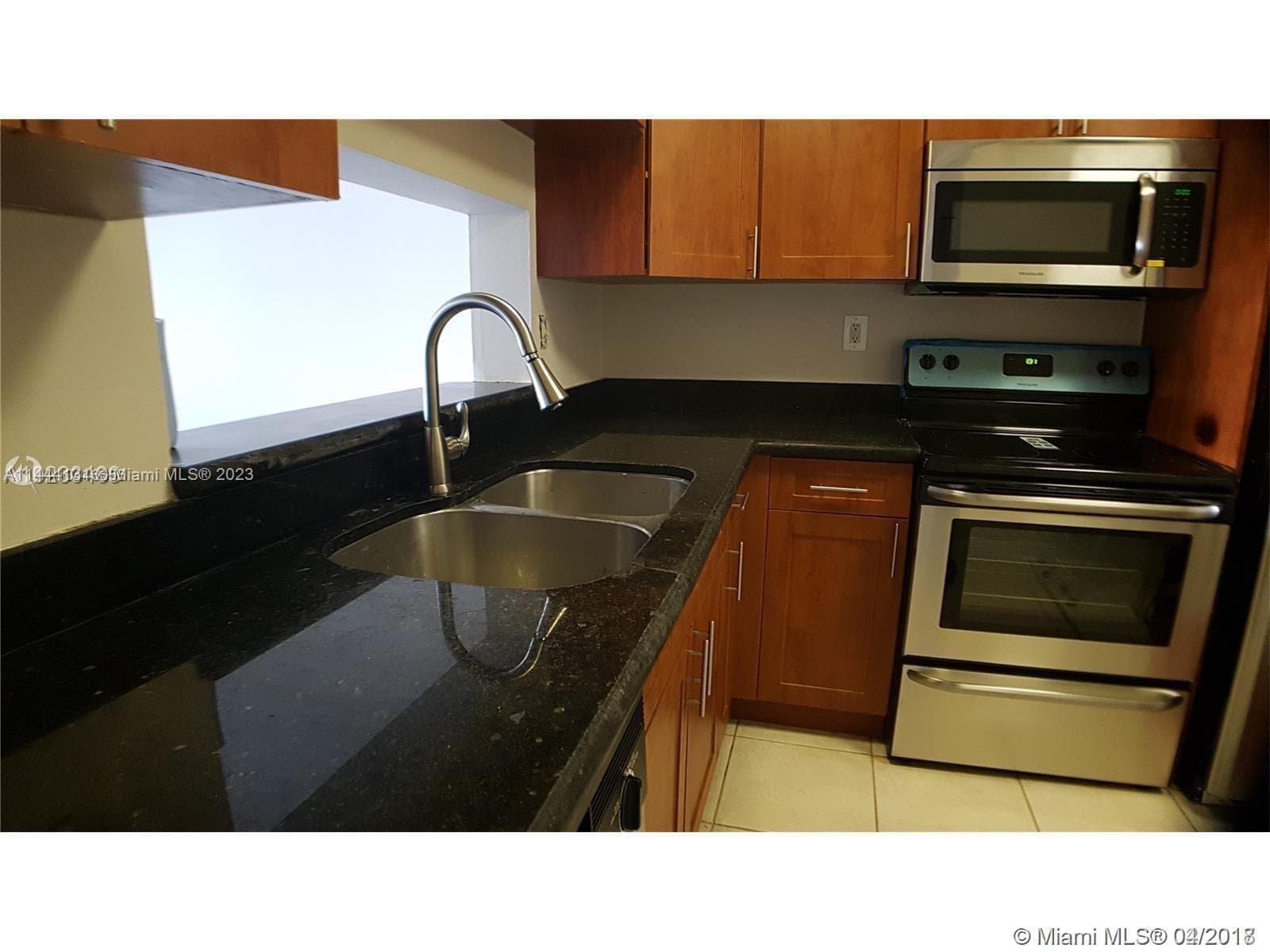 496 NW 165th St Rd # D112, Miami, FL 33169 — zdjęcie 5