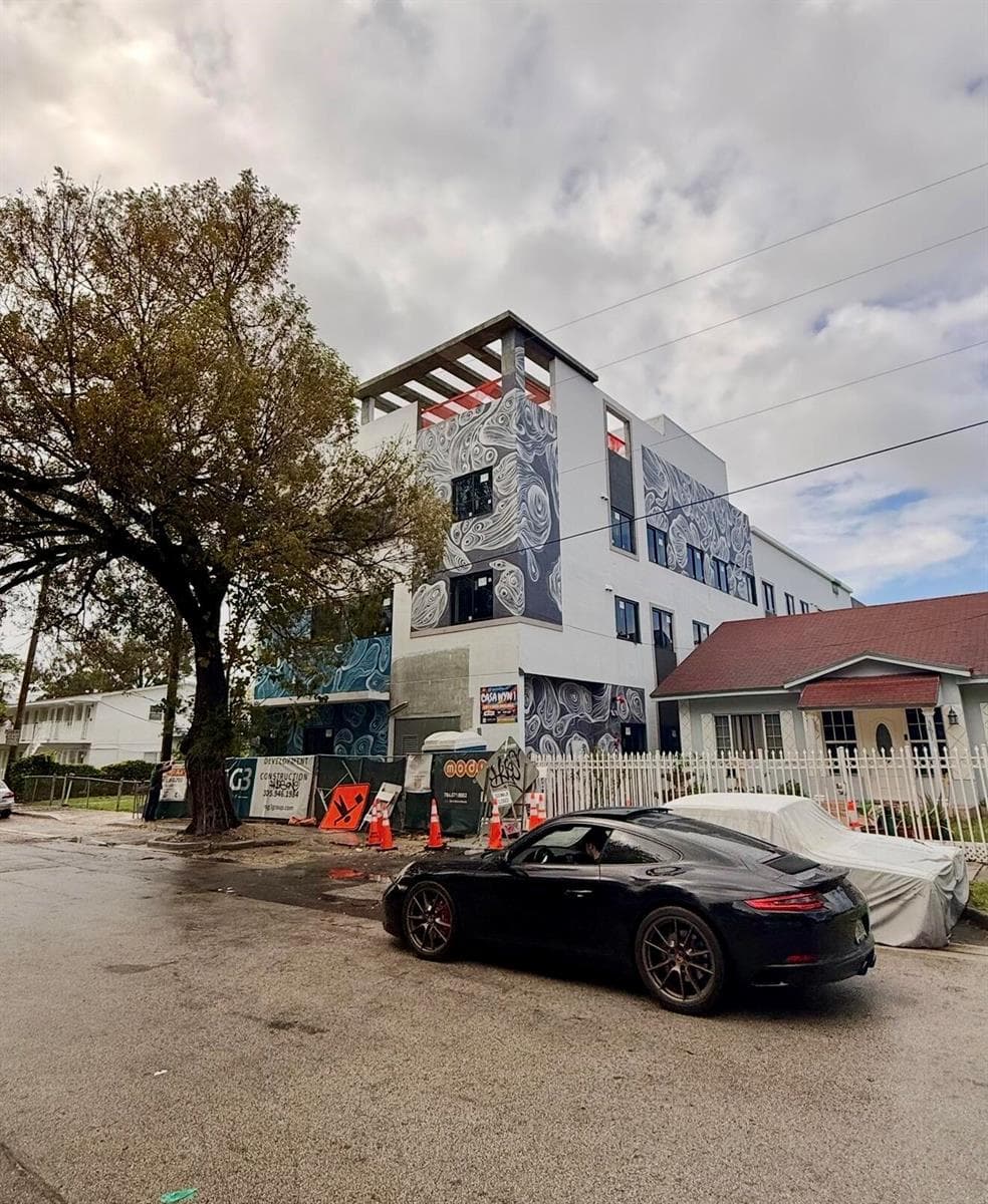 355 NW 31st Street # 203, Miami, FL 33127 — zdjęcie 3
