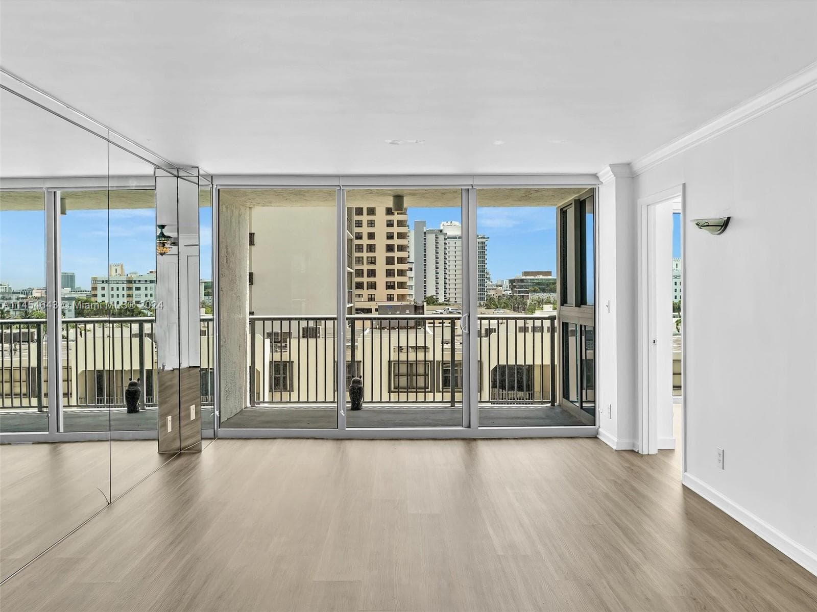 2655 Collins Ave # 706, Miami Beach, FL 33140 — zdjęcie 4