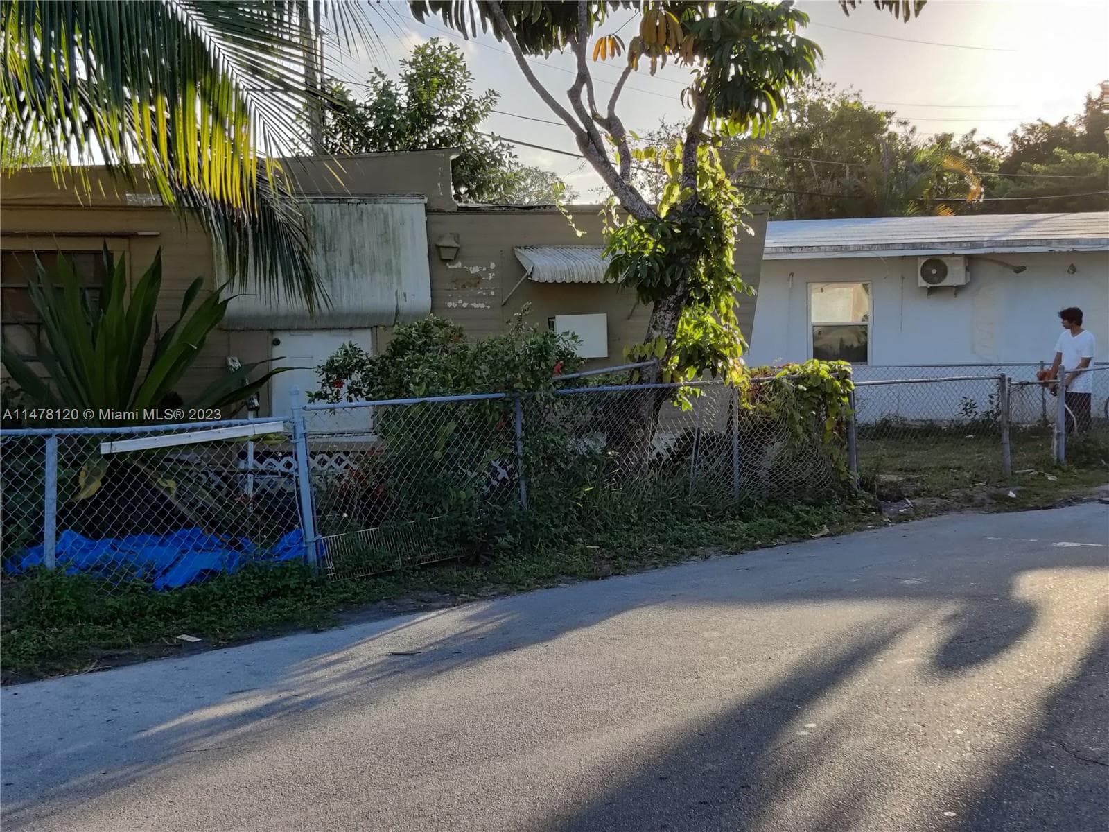 2234 NE 137 ST, North Miami Beach, FL 33181-1840