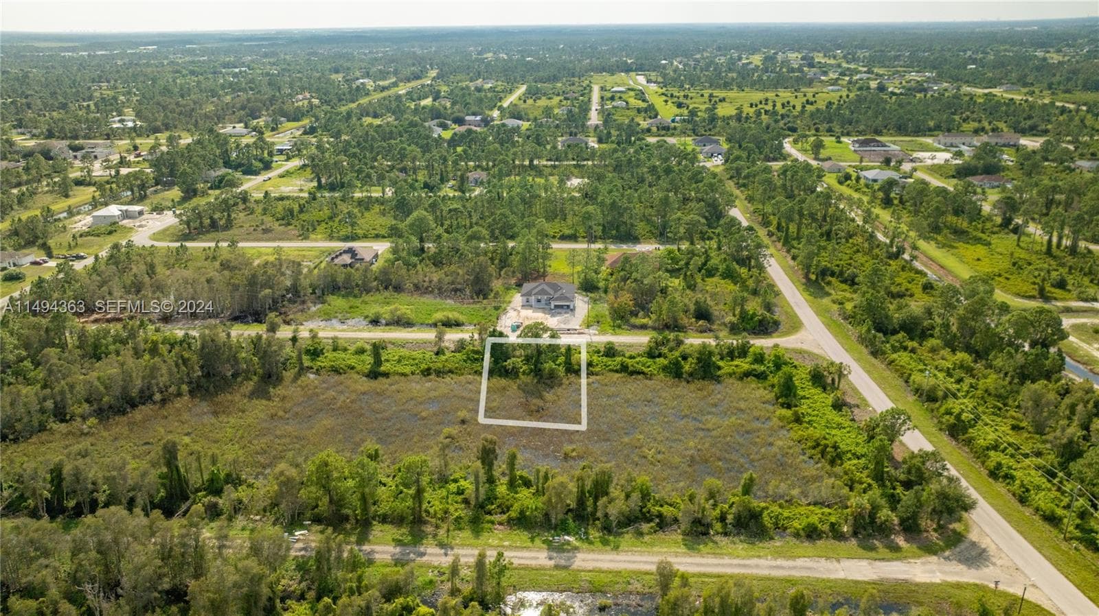 853 Belden Ave, Lehigh Acres, FL 33936 — zdjęcie 2