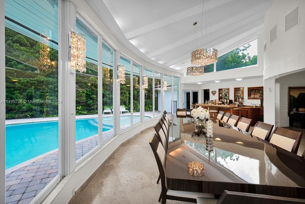 61 Camden Ct, Bal Harbour, FL 33154 — zdjęcie 2