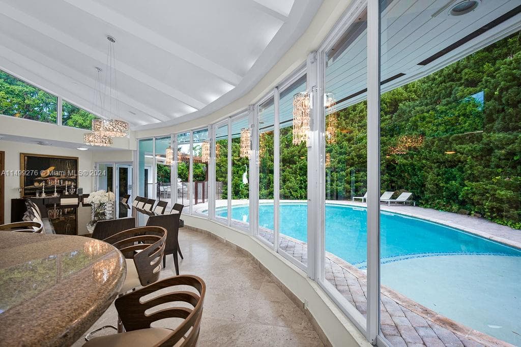 61 Camden Ct, Bal Harbour, FL 33154 — zdjęcie 3
