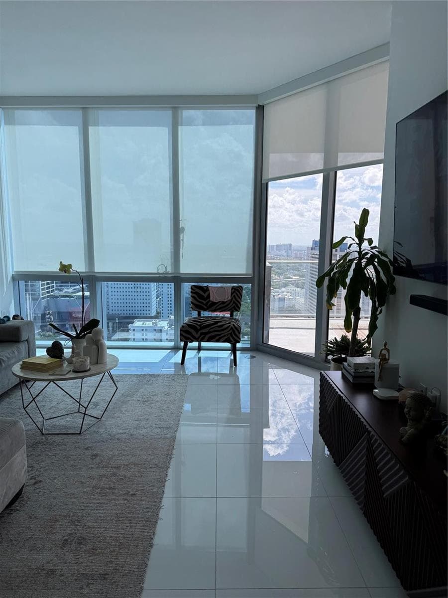 851 NE 1st Avenue # 2606, Miami, FL 33132 — zdjęcie 4