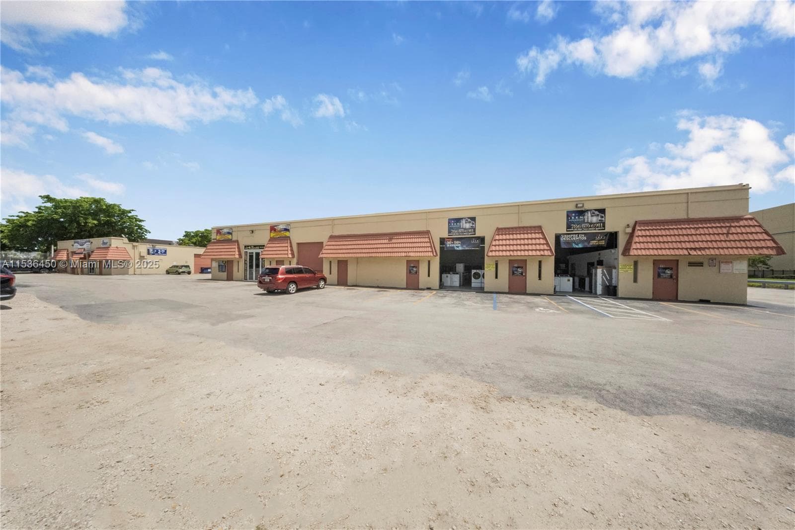 10890 QUAIL ROOST DR, Miami, FL 33157 — zdjęcie 2