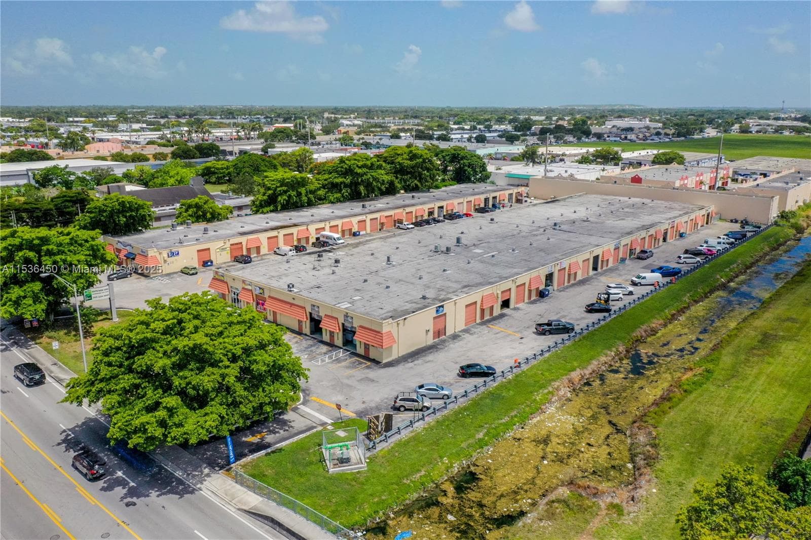 10890 QUAIL ROOST DR, Miami, FL 33157 — zdjęcie 3
