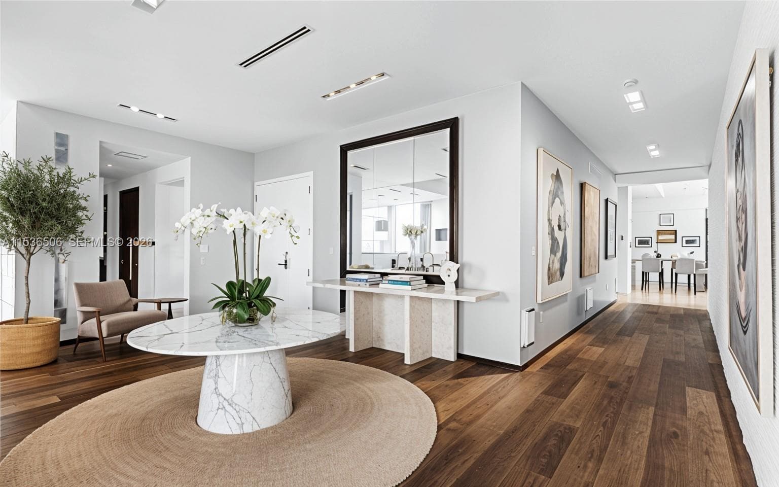 Asia Brickell Key — zdjęcie 5