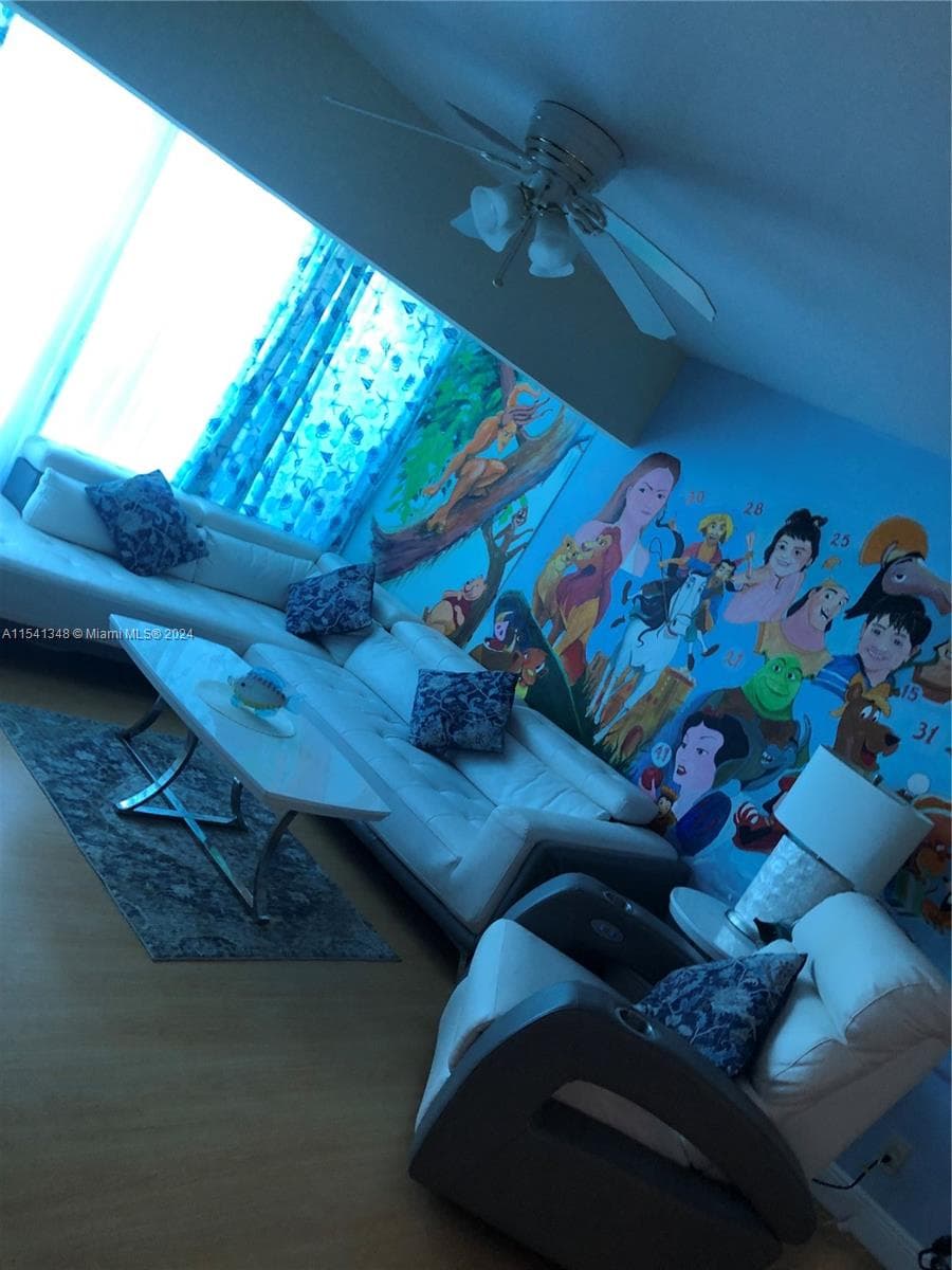 5445 Collins Ave # TH2, Miami Beach, FL 33140