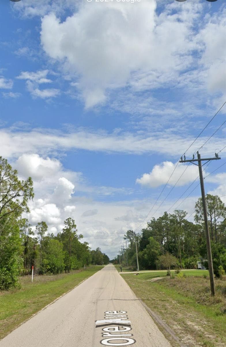 109 Moore Avenue, Lehigh Acres, FL 33936 — zdjęcie 2