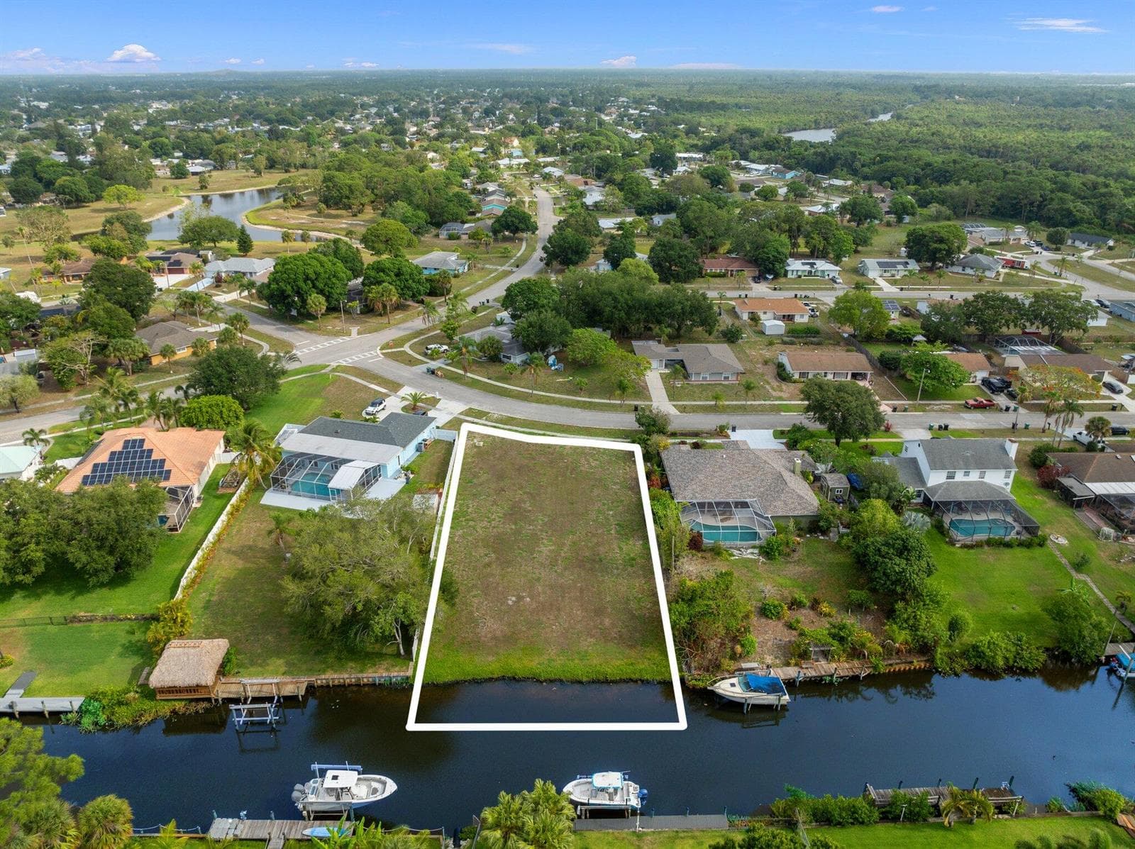 420 NE Cornwall Avenue, Port St. Lucie, FL 34983
