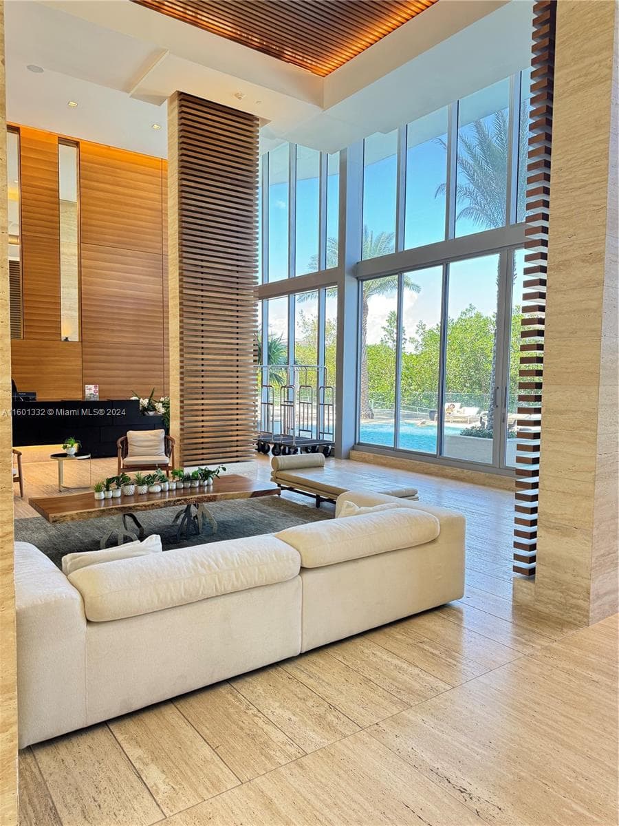 16385 Biscayne Blvd # 2421, North Miami Beach, FL 33160 — zdjęcie 5