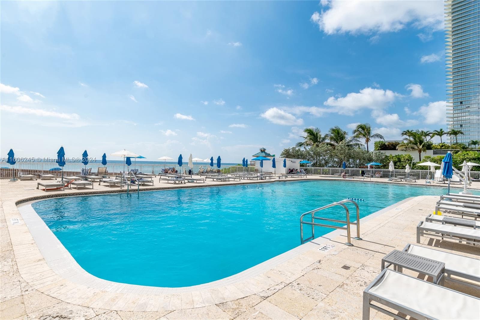 19201 Collins Ave # 318, Sunny Isles Beach, FL 33160 — zdjęcie 3