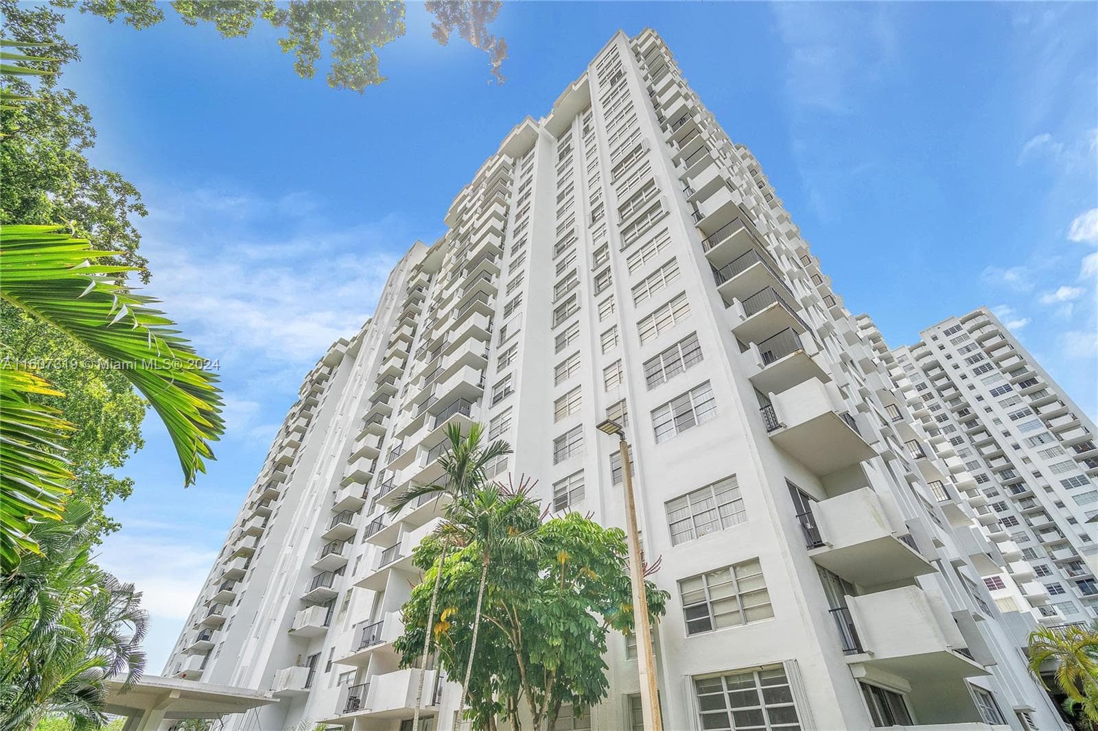 2780 NE 183rd St # 1601, Aventura, FL 33160 — zdjęcie 2