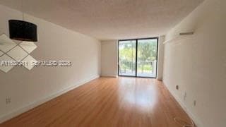 2350 NE 135th St # 212, North Miami, FL 33181 — zdjęcie 2