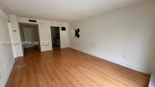 2350 NE 135th St # 212, North Miami, FL 33181 — zdjęcie 3