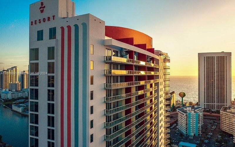 2602 E Hallandale Beach Blvd # R807, Hallandale Beach, FL 33009 — zdjęcie 2