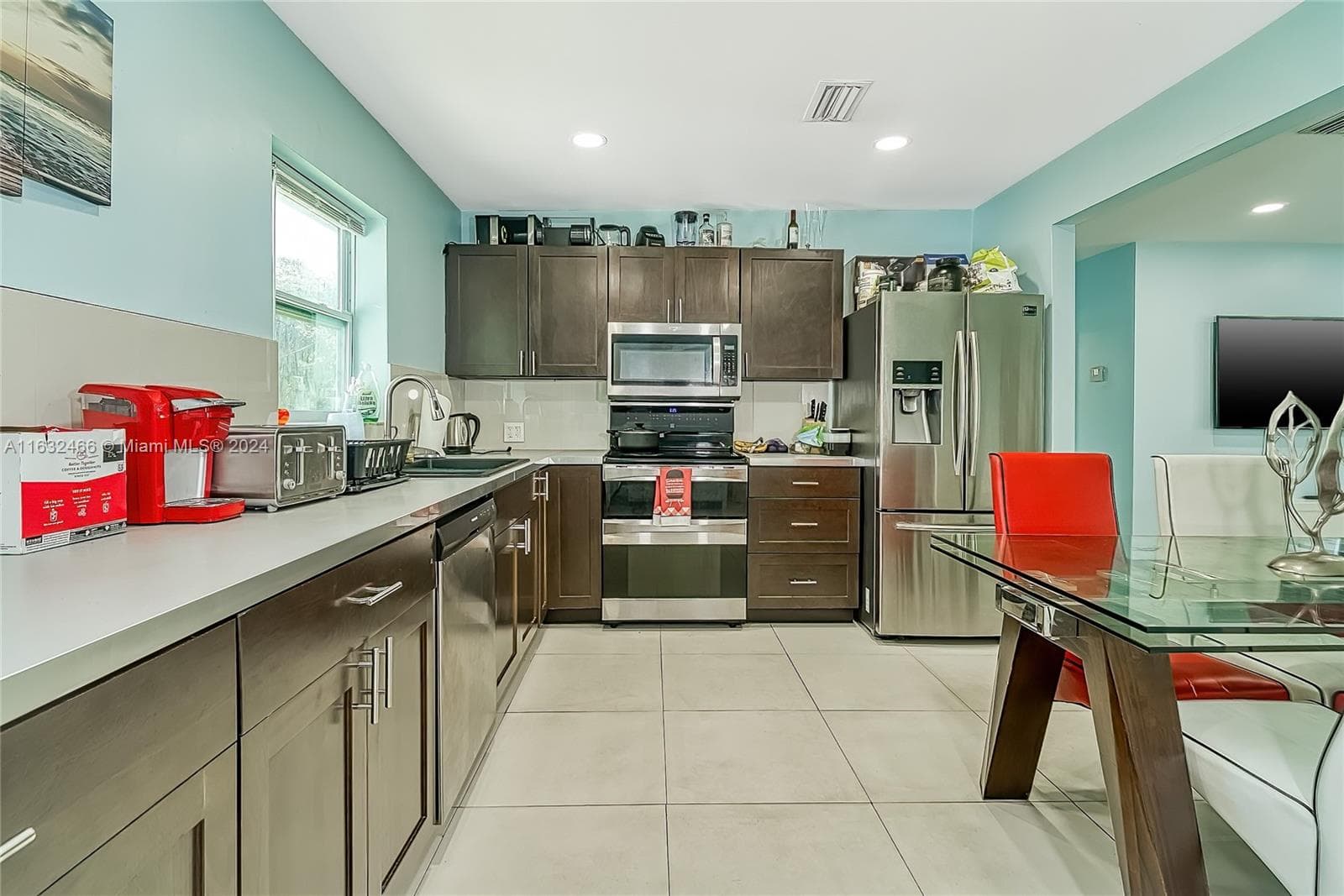 216 SW 6th St, Hallandale Beach, FL 33009 — zdjęcie 2