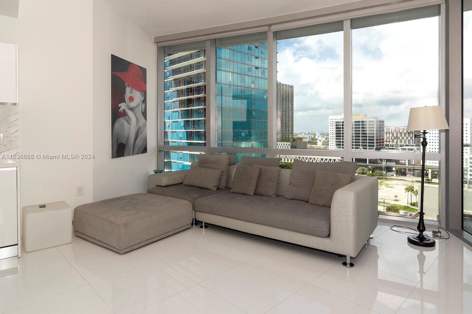 851 NE 1st Ave # 1710, Miami, FL 33132 — zdjęcie 4