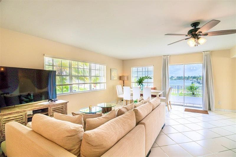 355 Virginia Street # 1, Hollywood, FL 33019 — zdjęcie 2