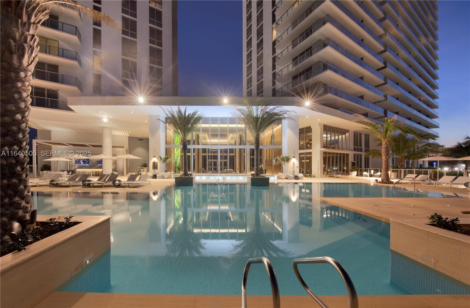 16385 Biscayne Blvd # PH7, North Miami Beach, FL 33160 — zdjęcie 5