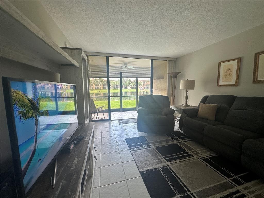 5609 Coral Lake # 109, Margate, FL 33063 — zdjęcie 4