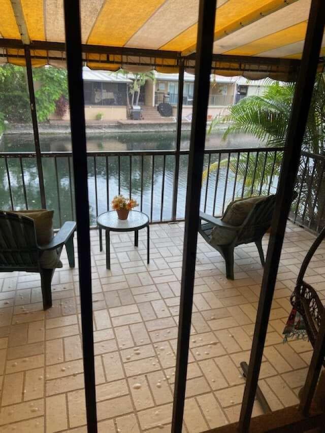 16023 Kingsmoor Way, Miami Lakes, FL 33014 — zdjęcie 5