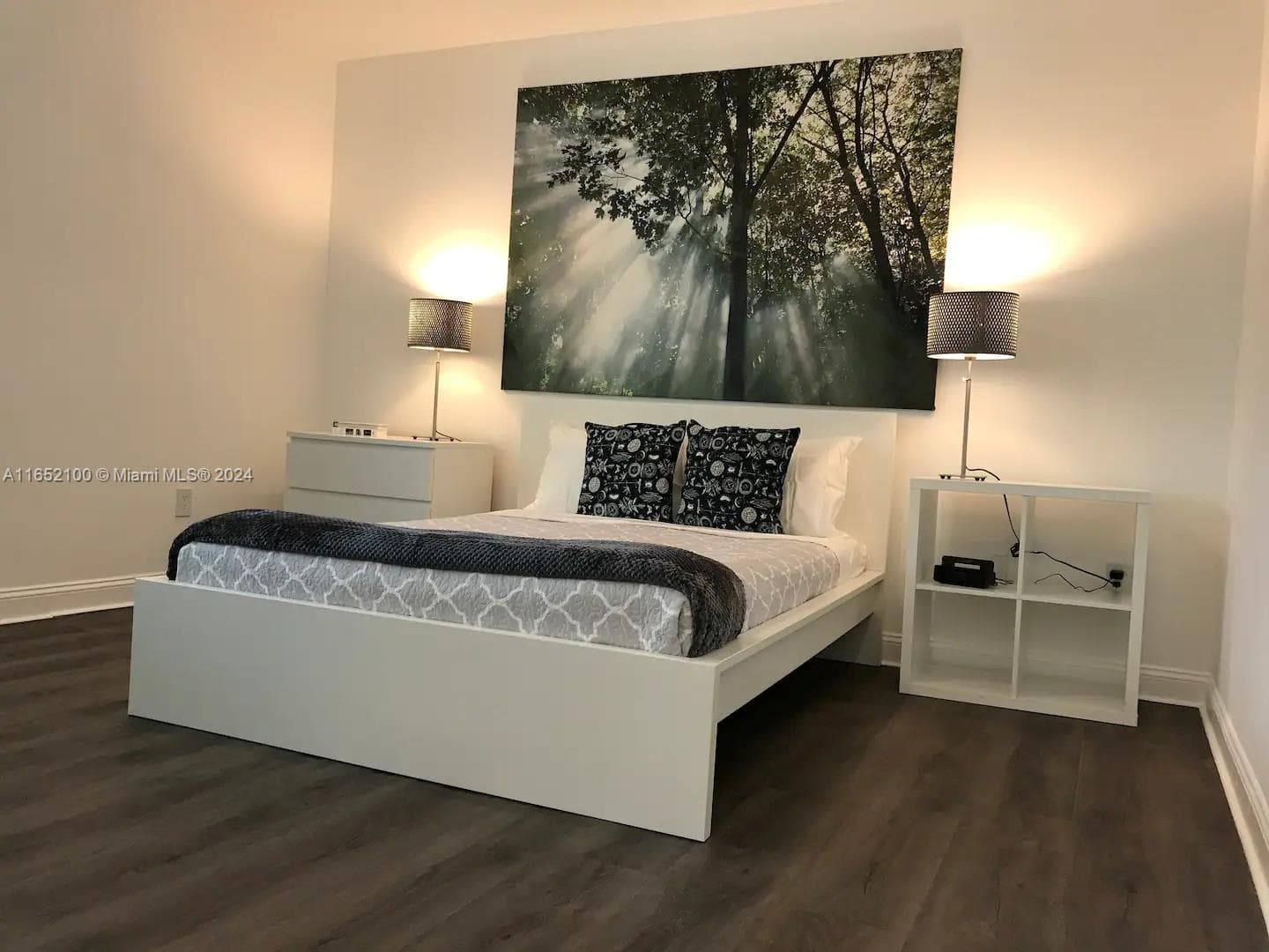 2615 Collins Ave # 24, Miami Beach, FL 33140