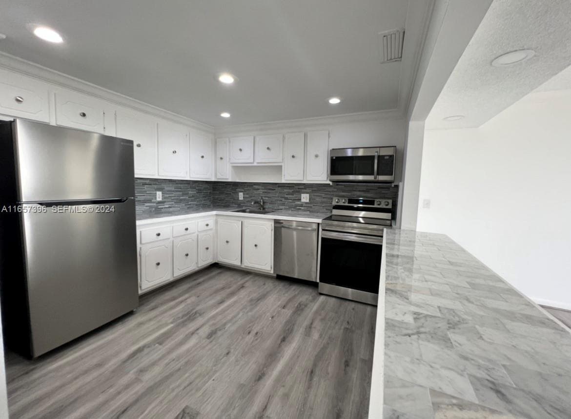 13499 Biscayne Blvd # 1205, North Miami, FL 33181 — zdjęcie 4