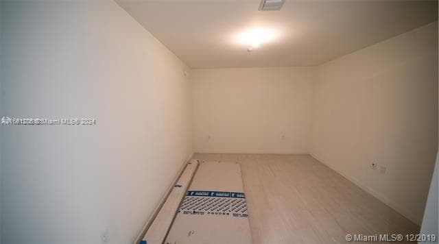 1000 Brickell Plz # 4905, Miami, FL 33131 — zdjęcie 2
