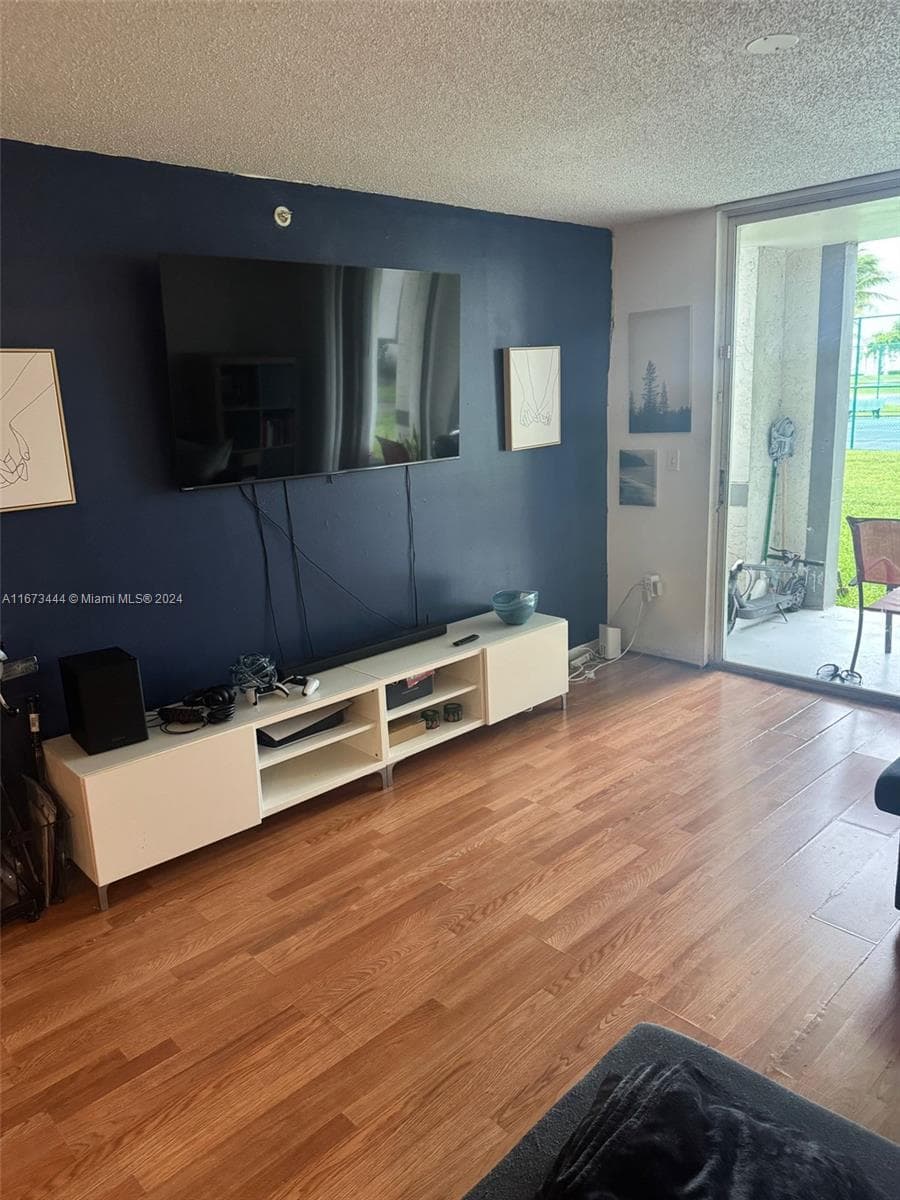 4580 NW 107th Ave # 104-13, Doral, FL 33178