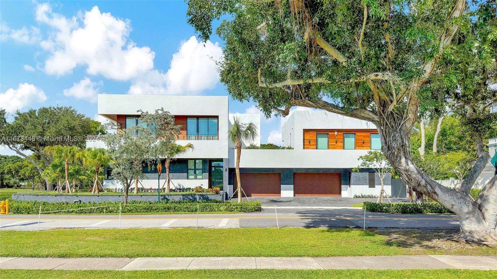 9860 NE 5th Avenue Rd, Miami Shores, FL 33138 — zdjęcie 5