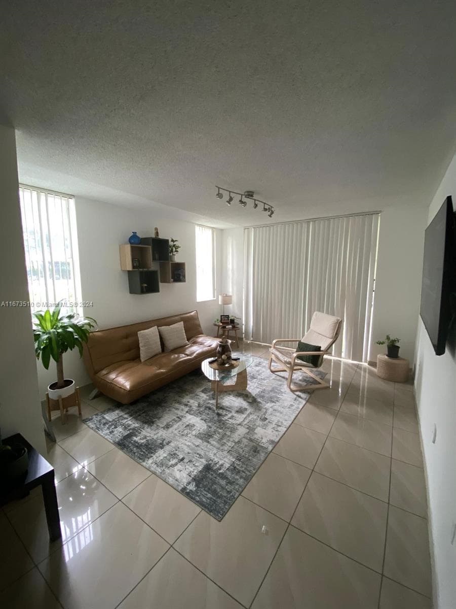 4440 NW 107th Ave # 101-7, Doral, FL 33178 — zdjęcie 4