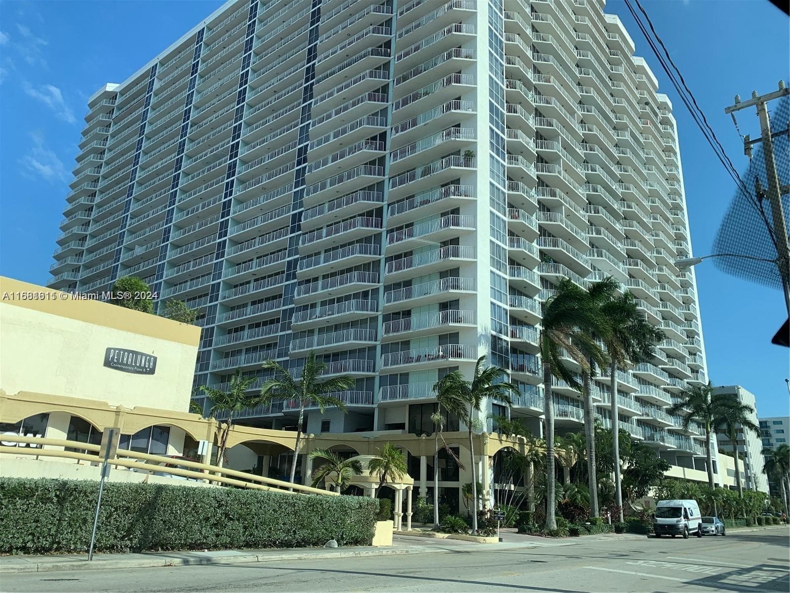 7601 E Treasure Dr # CU-4, North Bay Village, FL 33141 — zdjęcie 3