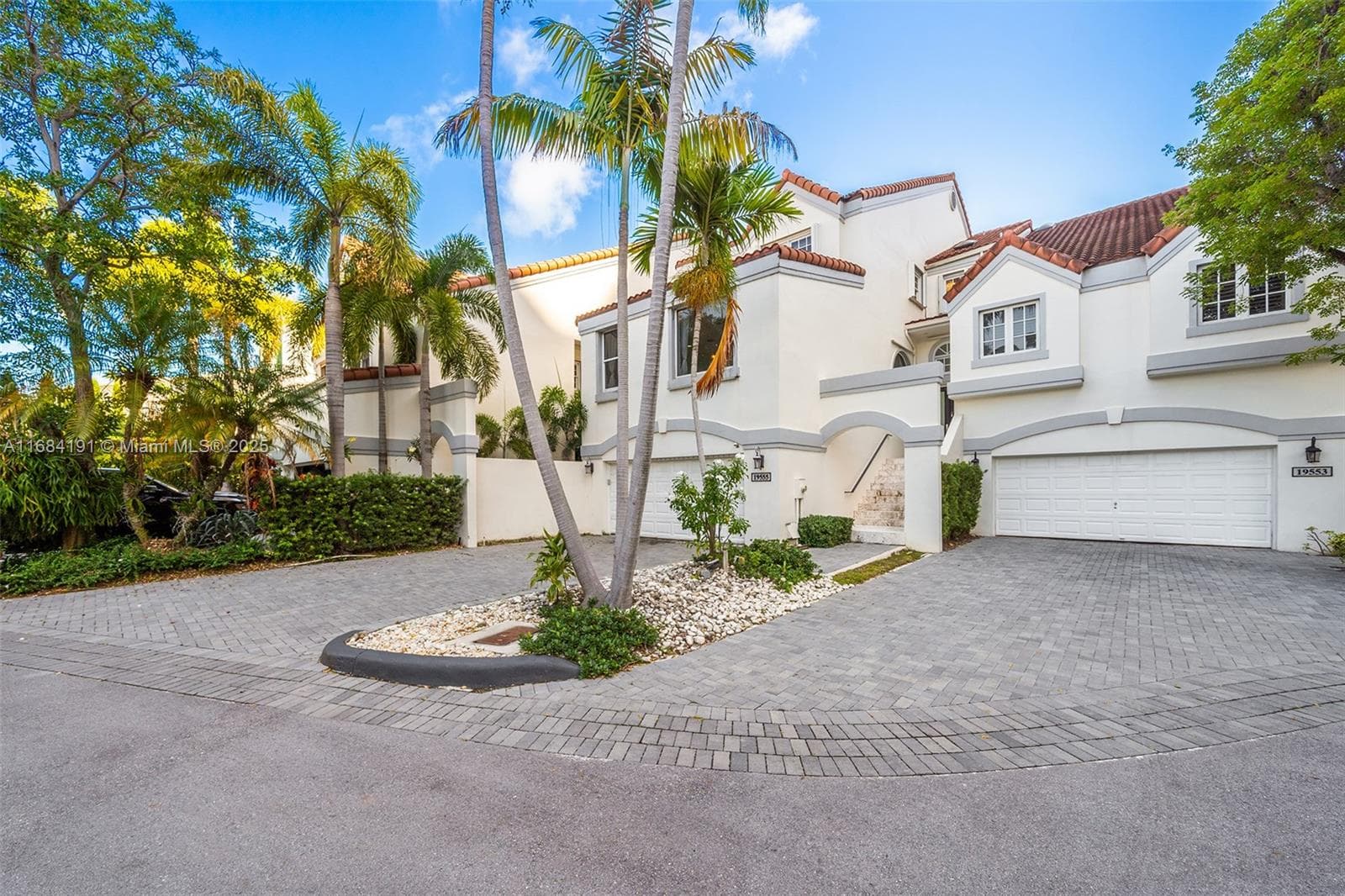 19555 NE 37th Ave, Aventura, FL 33180 — zdjęcie 3