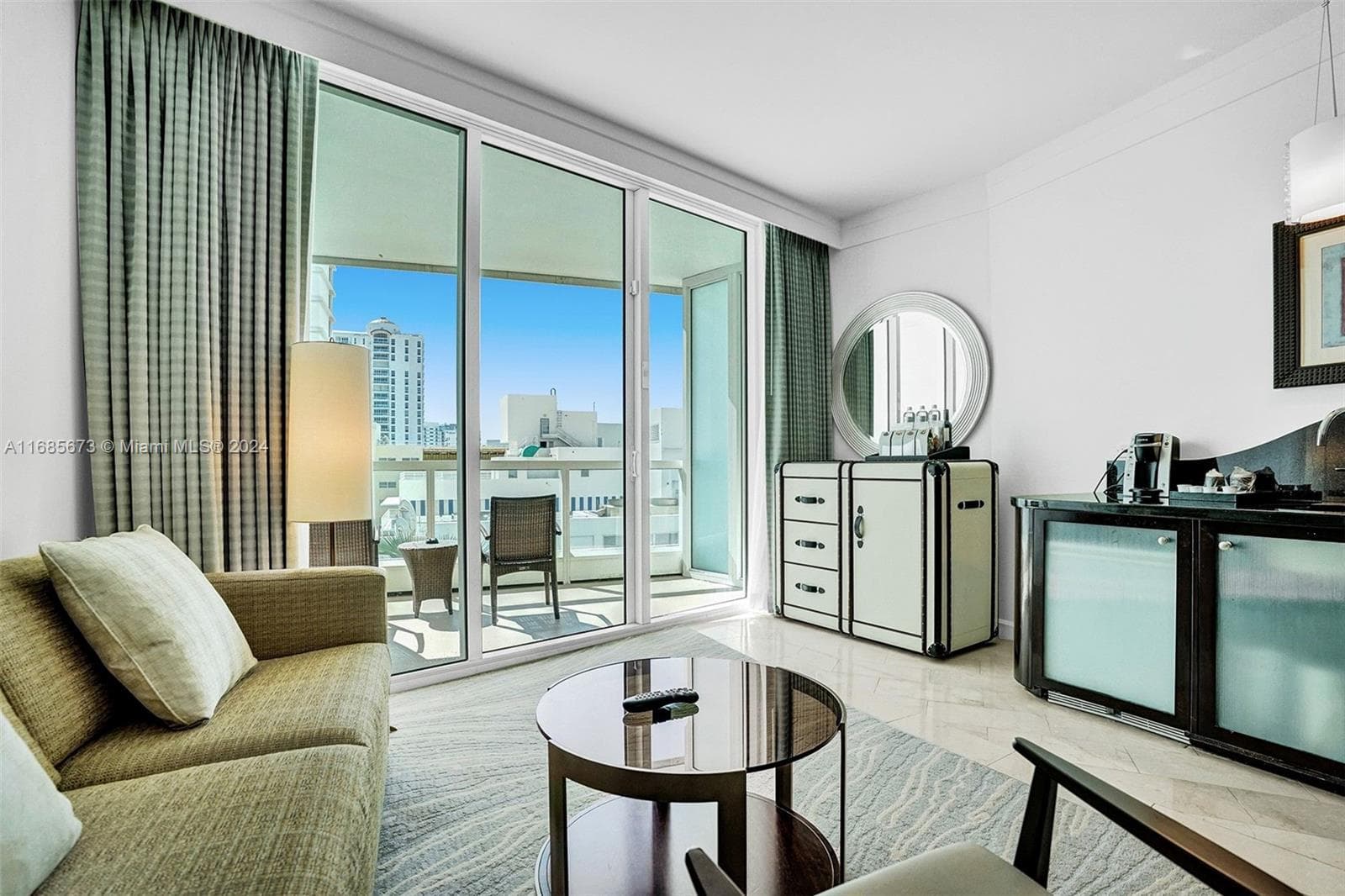 4391 Collins Ave # 915, Miami Beach, FL 33140 — zdjęcie 3